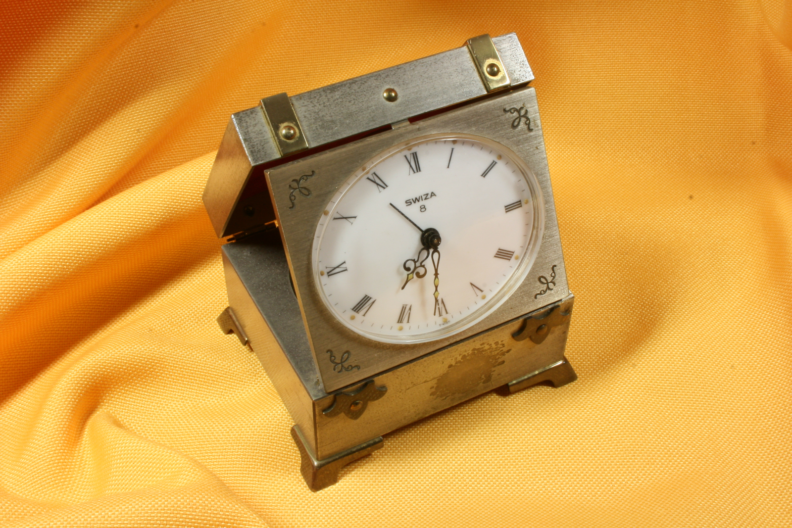 Antiguedades - RELOJ PLEGABLE DESPERTADOR BAÚL. S.XX