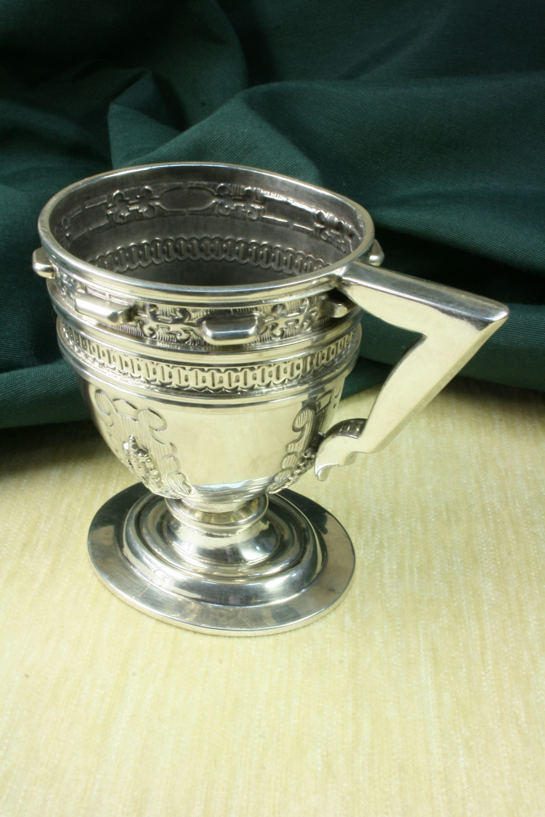 Antiques - SILVER CUP S.XVII. WEIRD. UNIQUE PIECE. SPECTACULAR. (T)