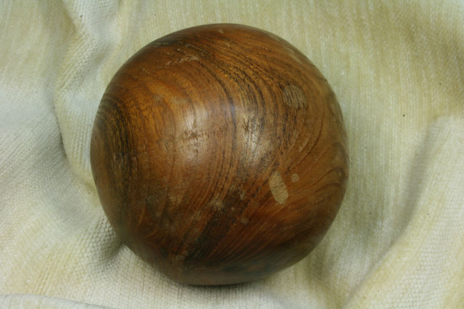 Antiques - NATURAL WOOD BALL. S.XX. (T)