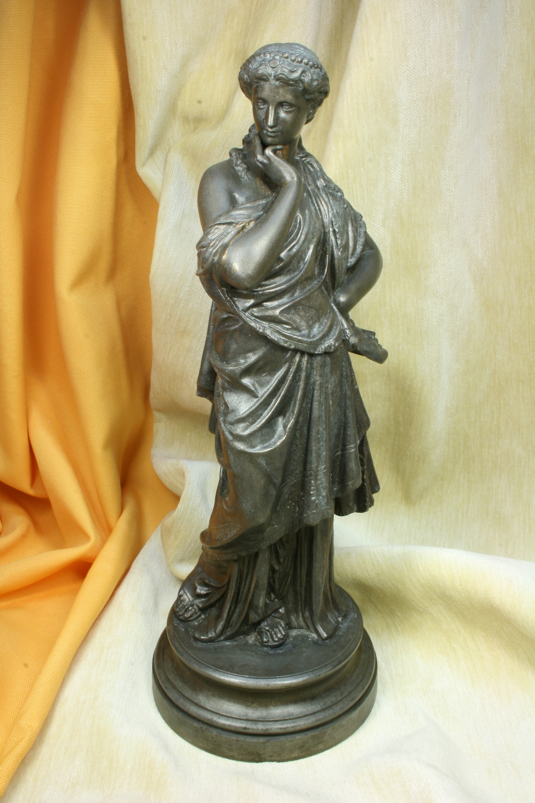 Antiques - MUSE OF THE CALAMINE THEATER.S.XIX