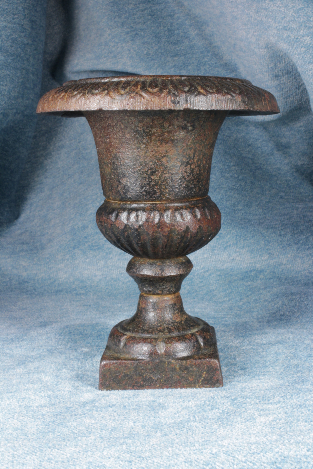 Antiques - IRON CUP. S.XX (T)