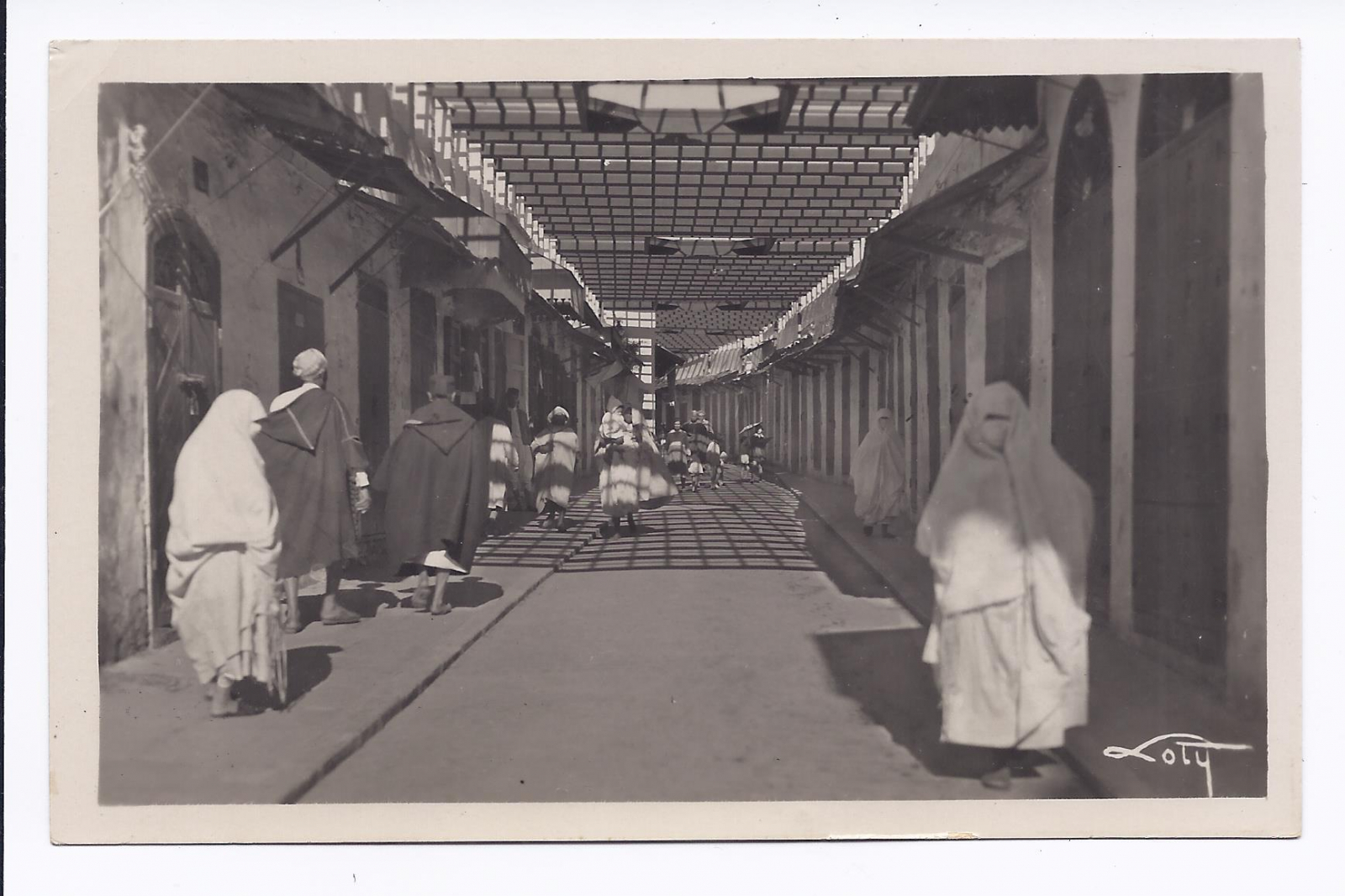 Antiques - POSTCARD MOROCCO COSTUMER. TETUAN. CALLE BAJA H. AHMED TORRES.