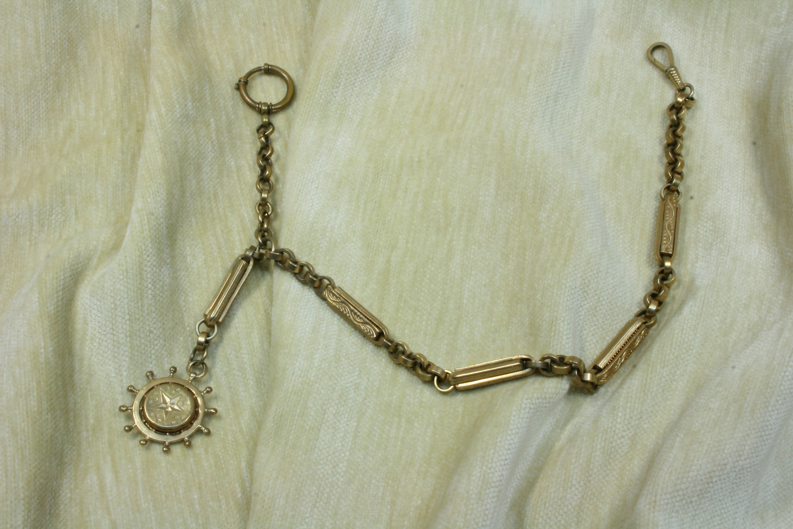 Antiques - LEONTINA SQUARE BUTTON. SINGLE ALBERT.