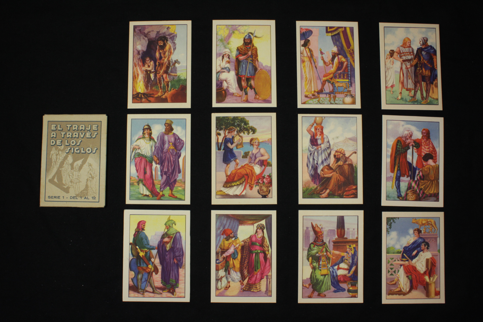 Antiques - CHROMOS. THE SUIT OVER THE CENTURIES. COMPLETE WITH CASES. (T)