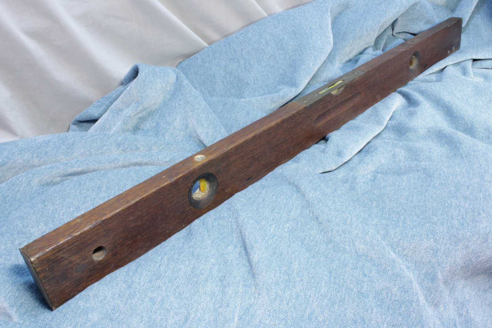 Antiques - WOOD LEVEL. 91.5 CM. S.XX