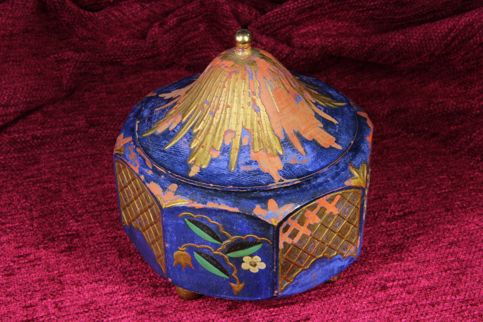 Antiques - JAPANESE OCTAGONAL BOX OF POLYCHROME WOOD (T)
