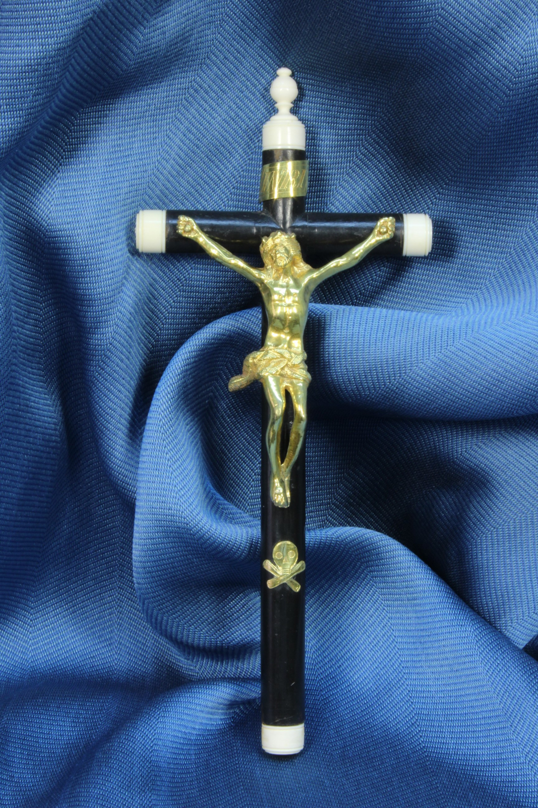 Antiguedades de crucifix golden christ and wooden cross bone