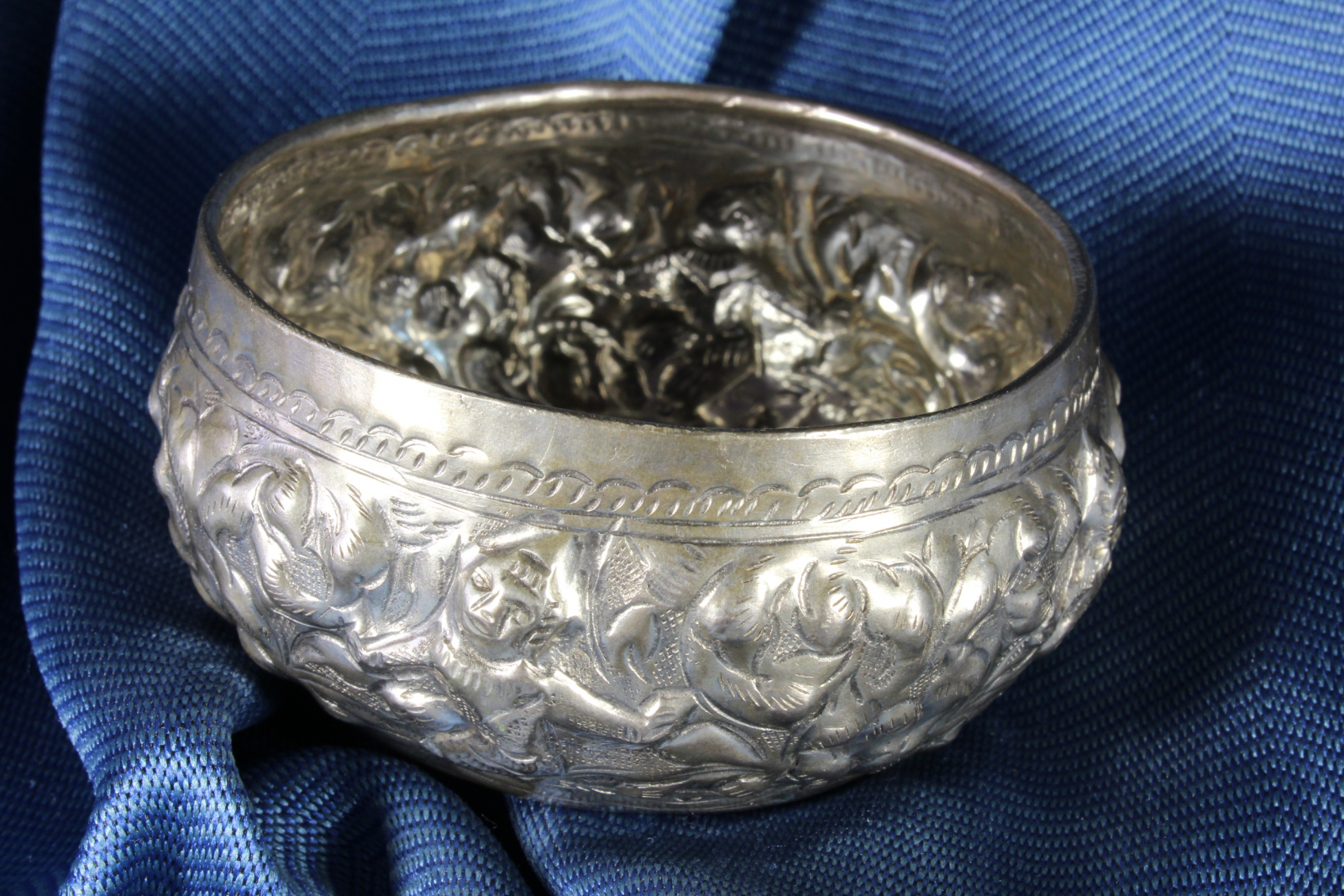 Antiguedades de small signed burma bowl thabeik