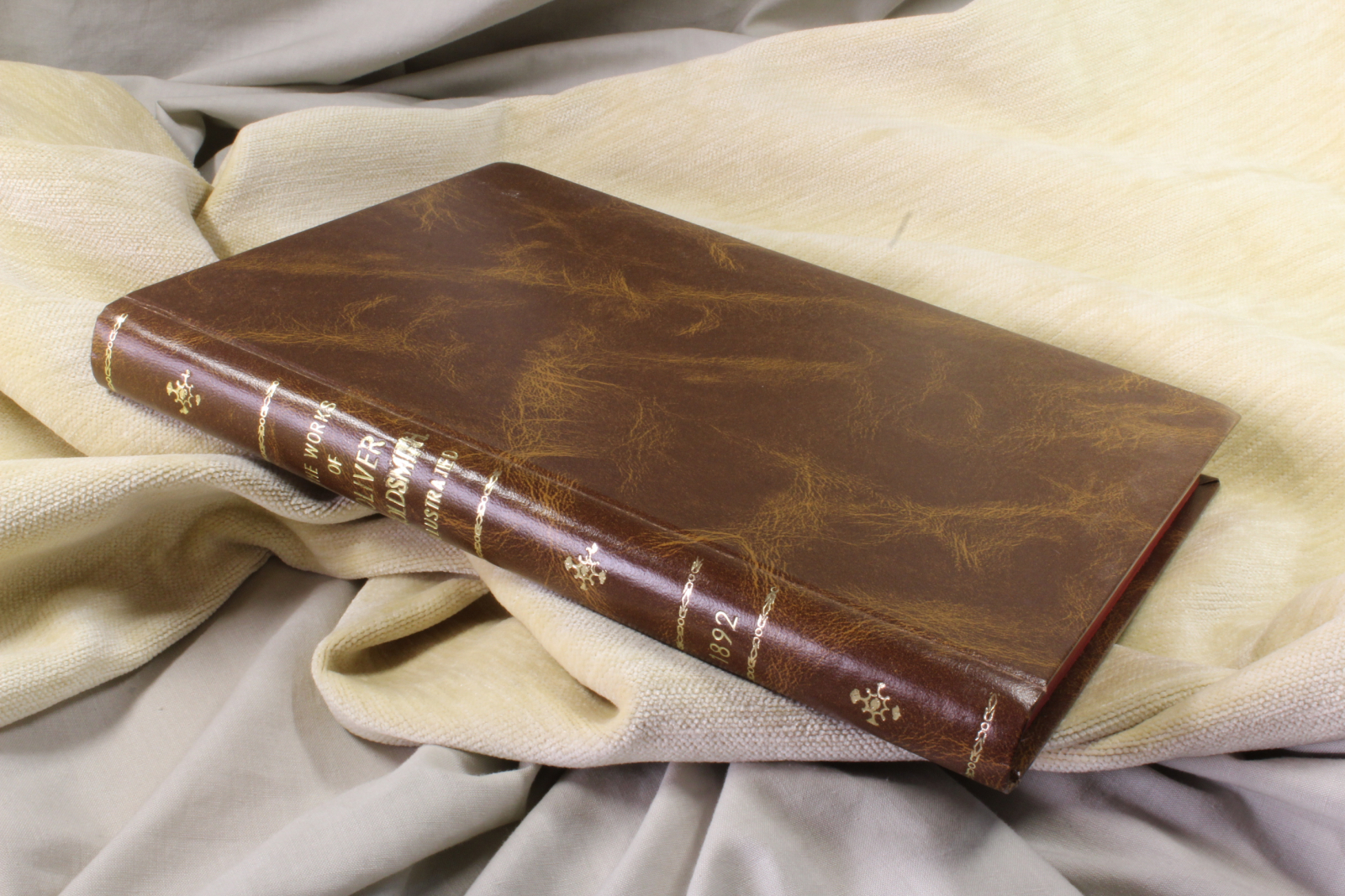 Antiques - BOOK THE WORKS OF OLIVER GOLDSMITH. ILLUSTRATED. ENGLISH. 1892 (T)