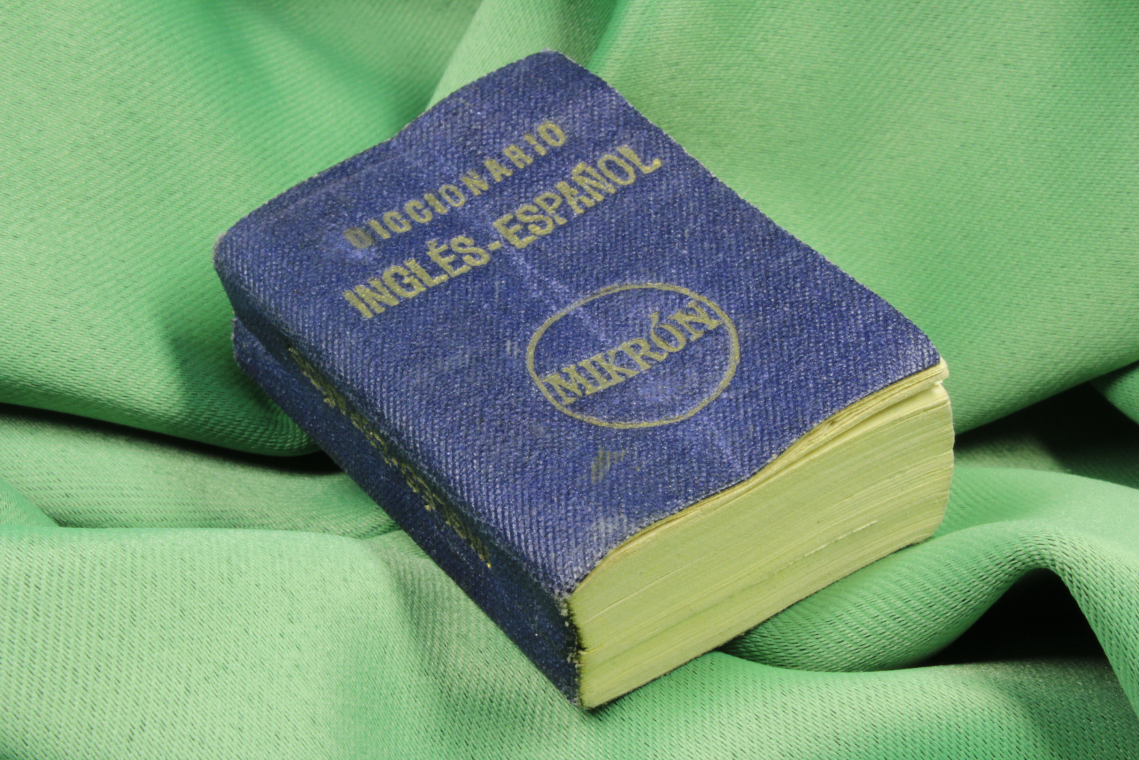 Antiguedades de miniature book 5cm10cm mikron dictionary english spanish