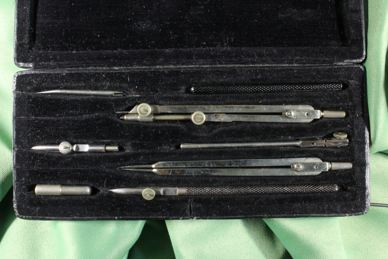 Antiguedades de complete box of measures