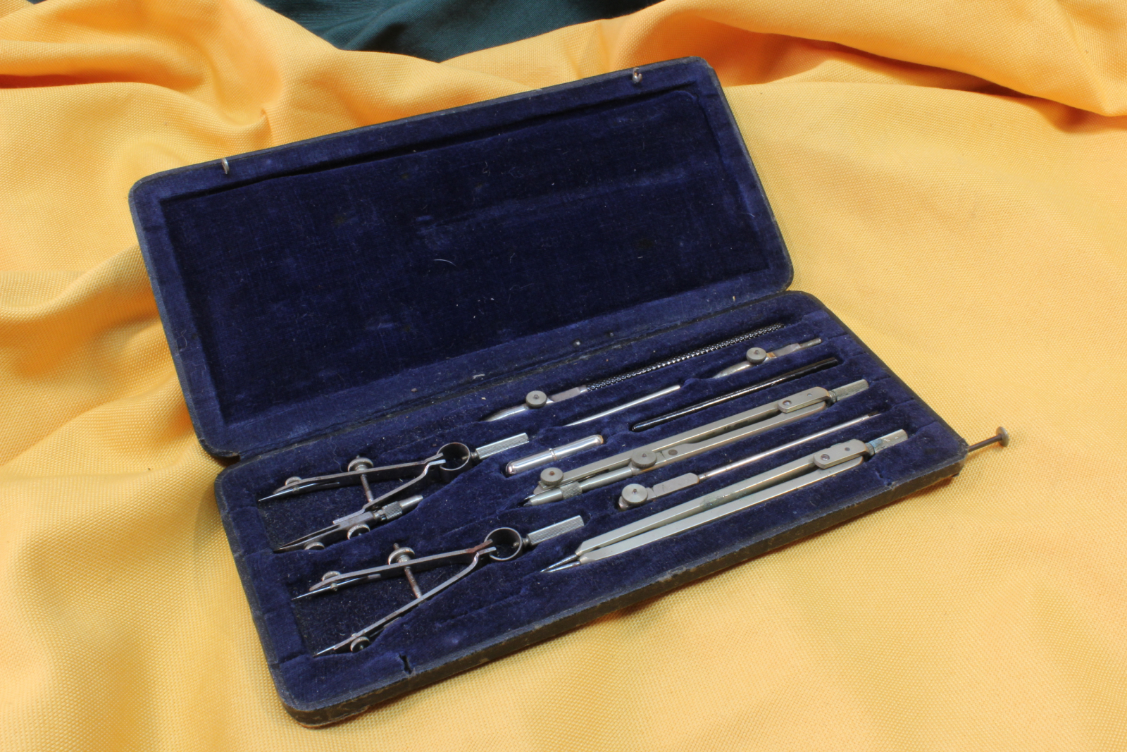 Antiguedades de complete box of measures