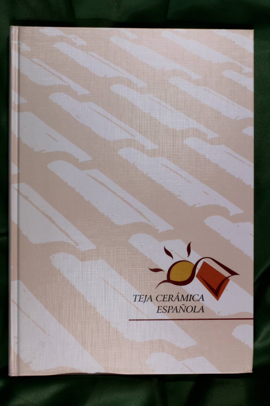 Antiques - SPANISH CERAMIC TILE BOOK. KAIZEN (T)
