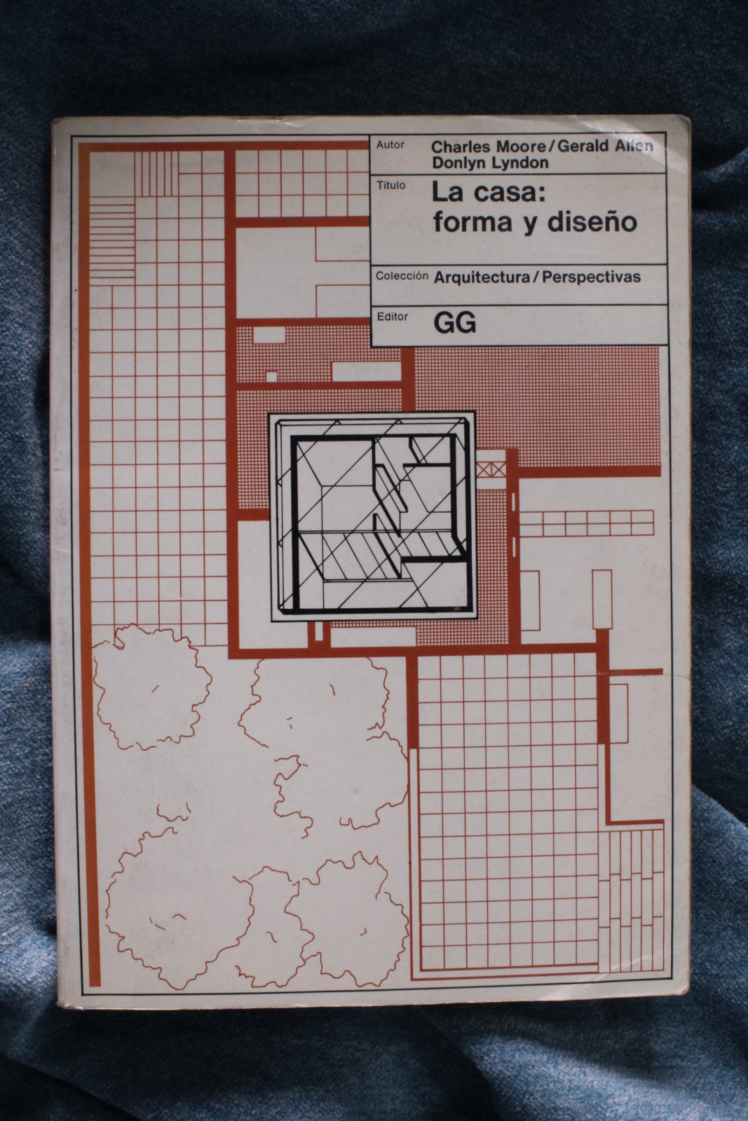 Antiques - BOOK THE HOUSE: FORM AND DESIGN. 1976. CHARLES MOORE. (T)