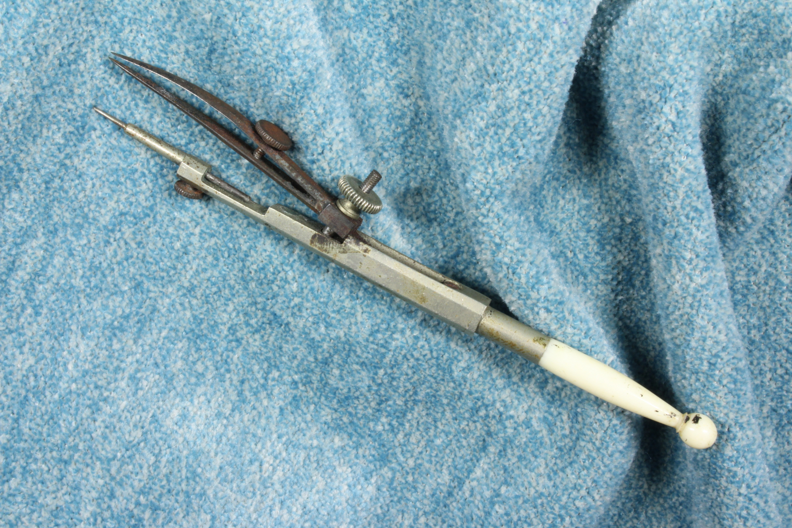 Antiques - MUSTACHE FOR INK WITH BONE HANDLE. S.XIX