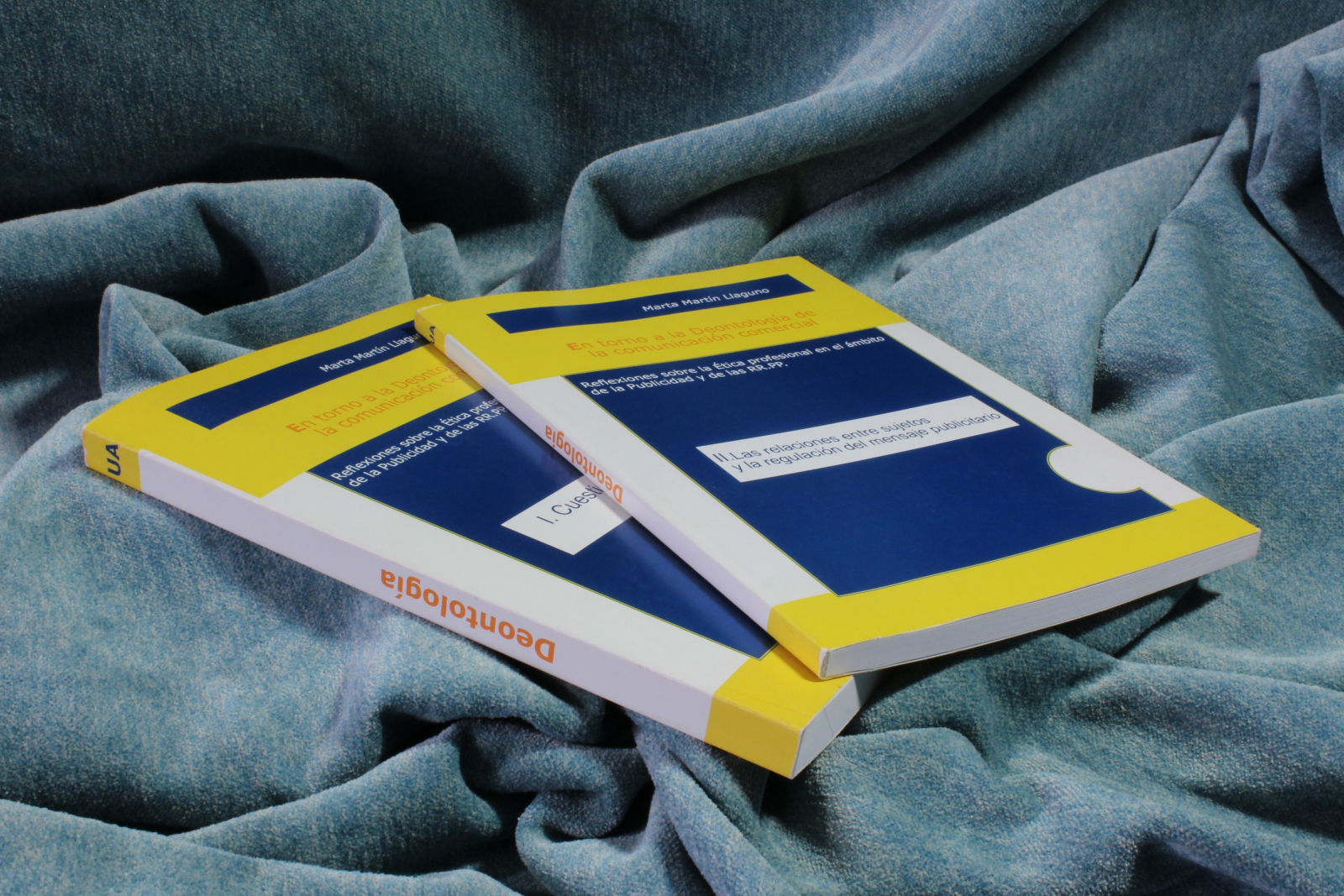 Antiques - BOOKS ON THE DEONTOLOGY OF COMMERCIAL COMMUNICATION. TWO VOLUMES (T)