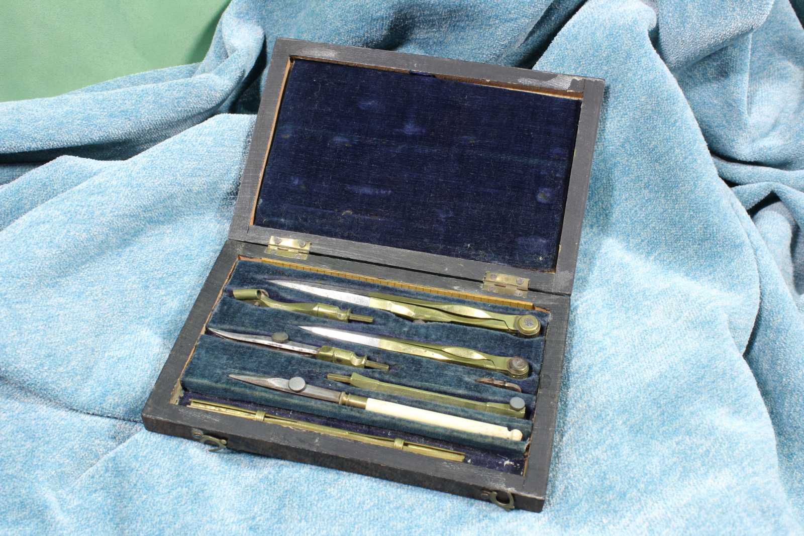 Antiguedades - CAJA DE COMPASES COMPLETA. BRONCE Y ACERO. S.XIX