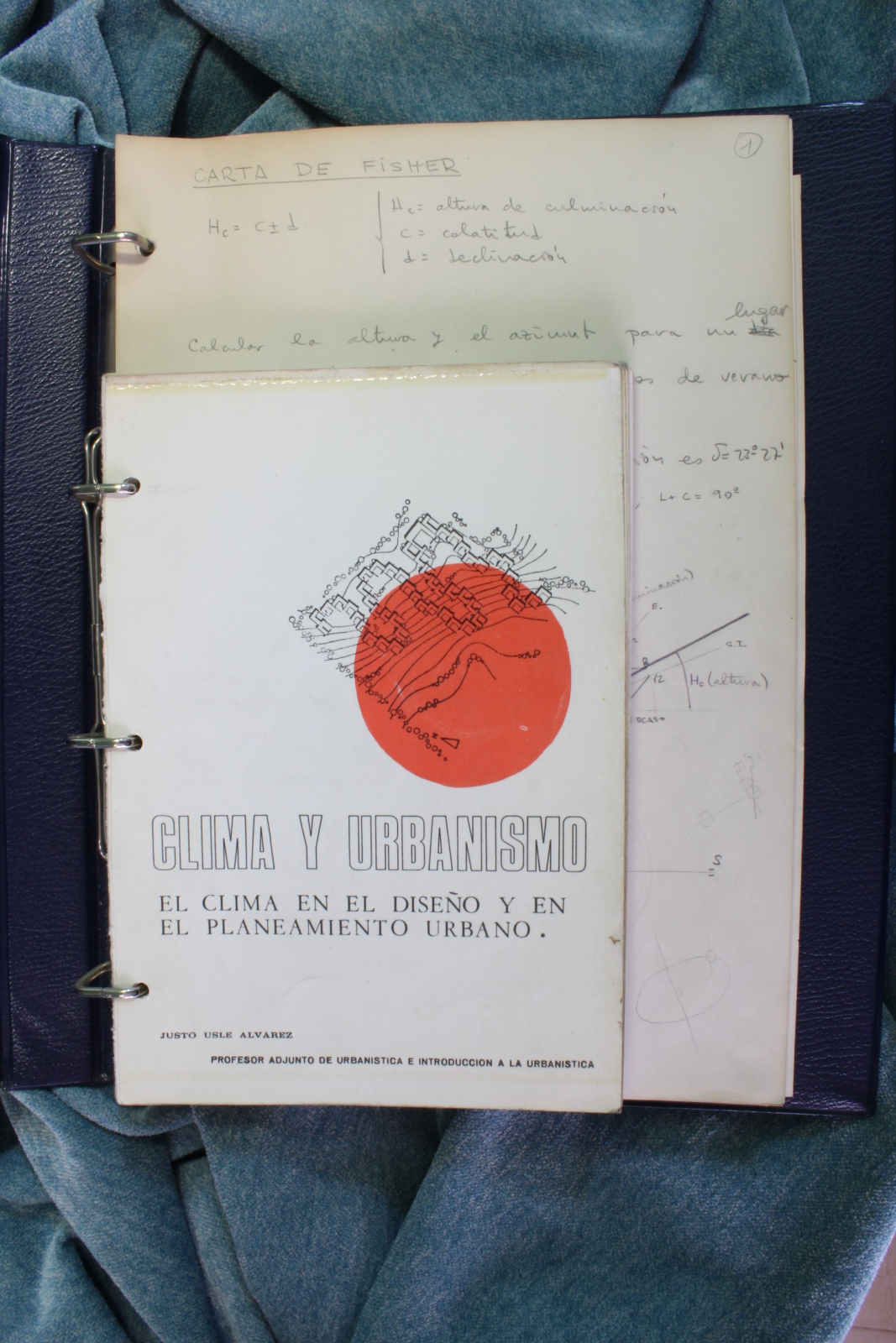 Antiques - NOTES CLIMATE AND URBANISM. SOIL AND SUBSURFACE. PROBLEMS SOLVED. (T)
