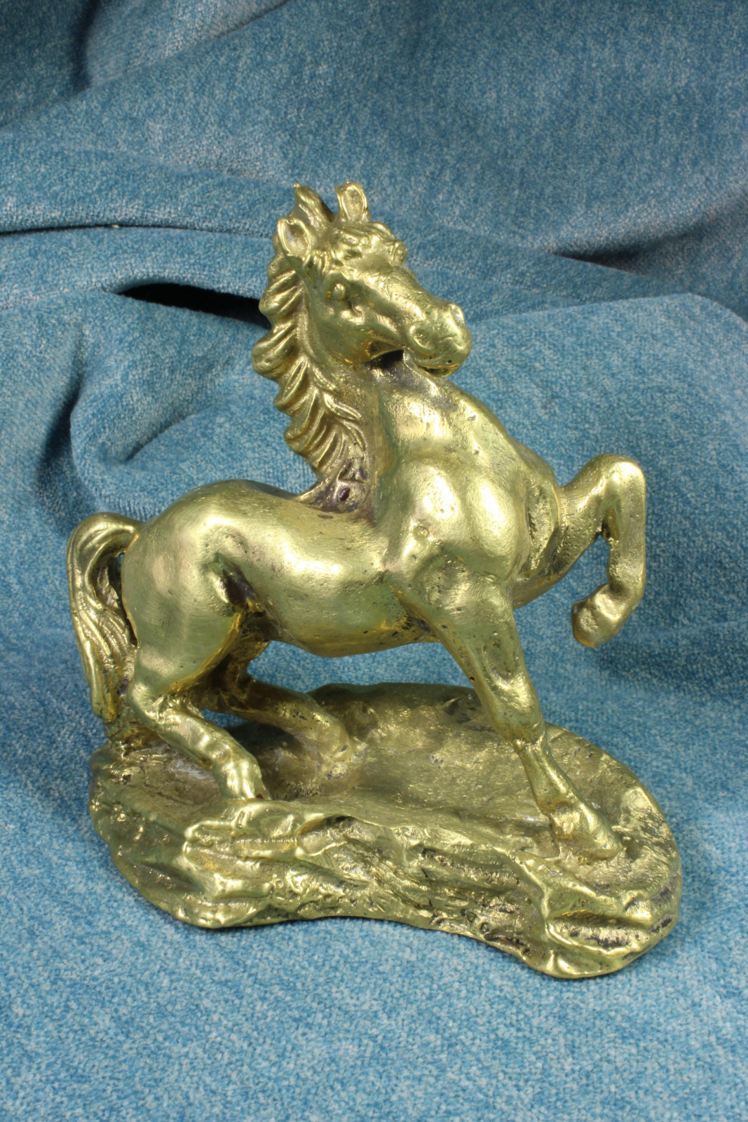 Antiguedades - ESCULTURA CABALLO BRONCE DORADO (T)
