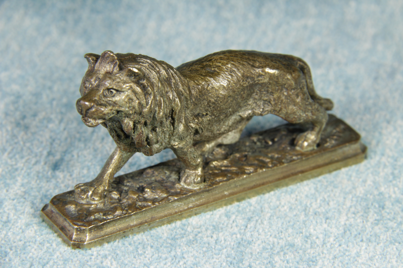 Antiguedades - ESCULTURA MINIATURA DE LOBO. CHRISTOPHE FRATIN. (T)