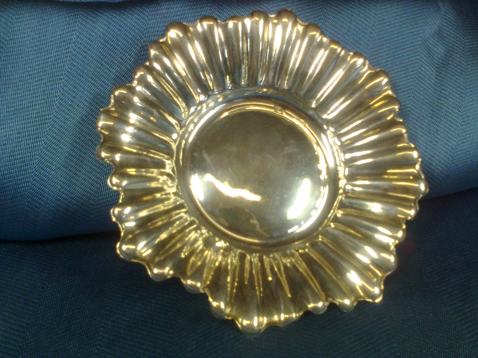 Antiques - SMALL FOUNTAIN STERLING SILVER (T)