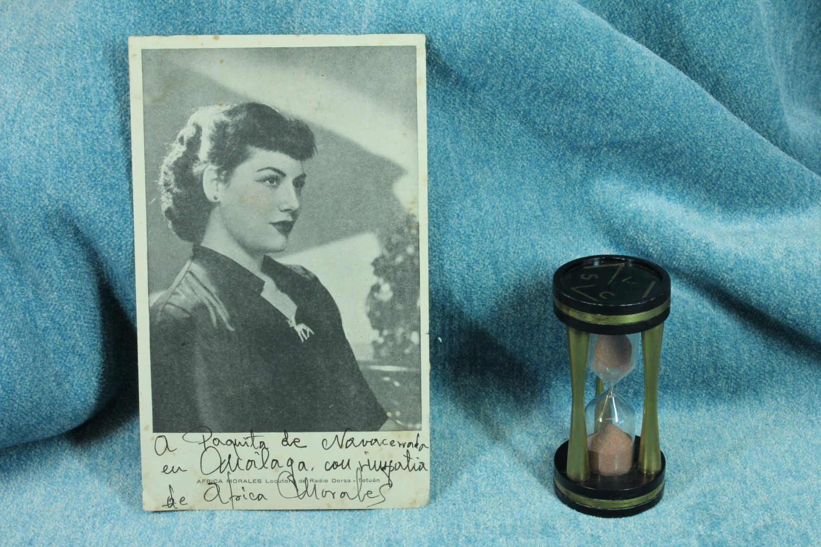 Antiguedades de pair of hourglasses radio iberia africa morales dersa