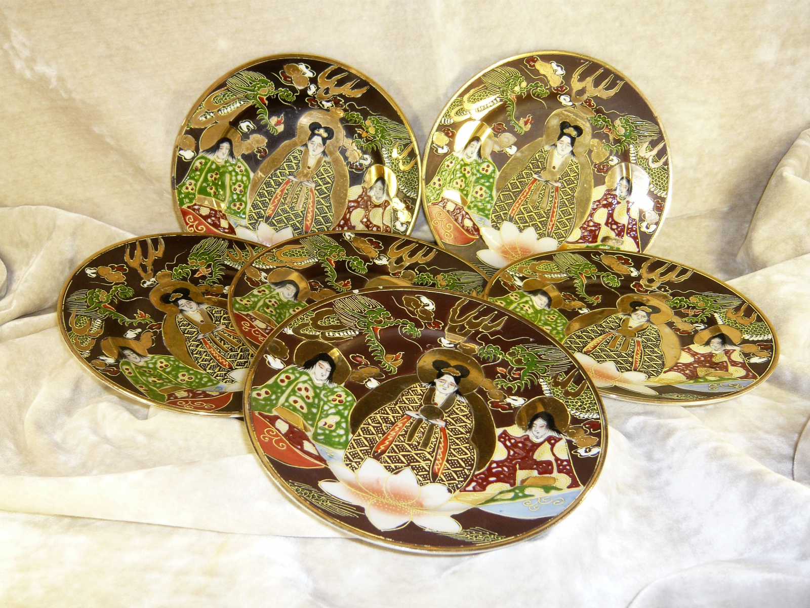 Antiques - SET SIX SATSUMA PLATES (T)