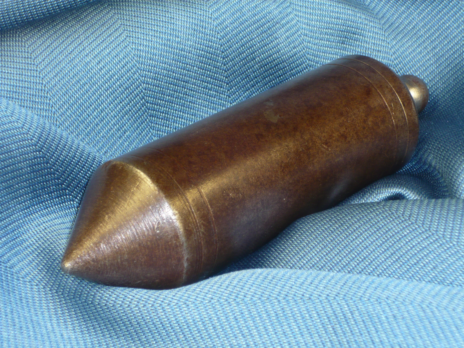 Antiques - PLUMB BOB FOR CONSTRUCTION. WITHOUT NUTLESS.