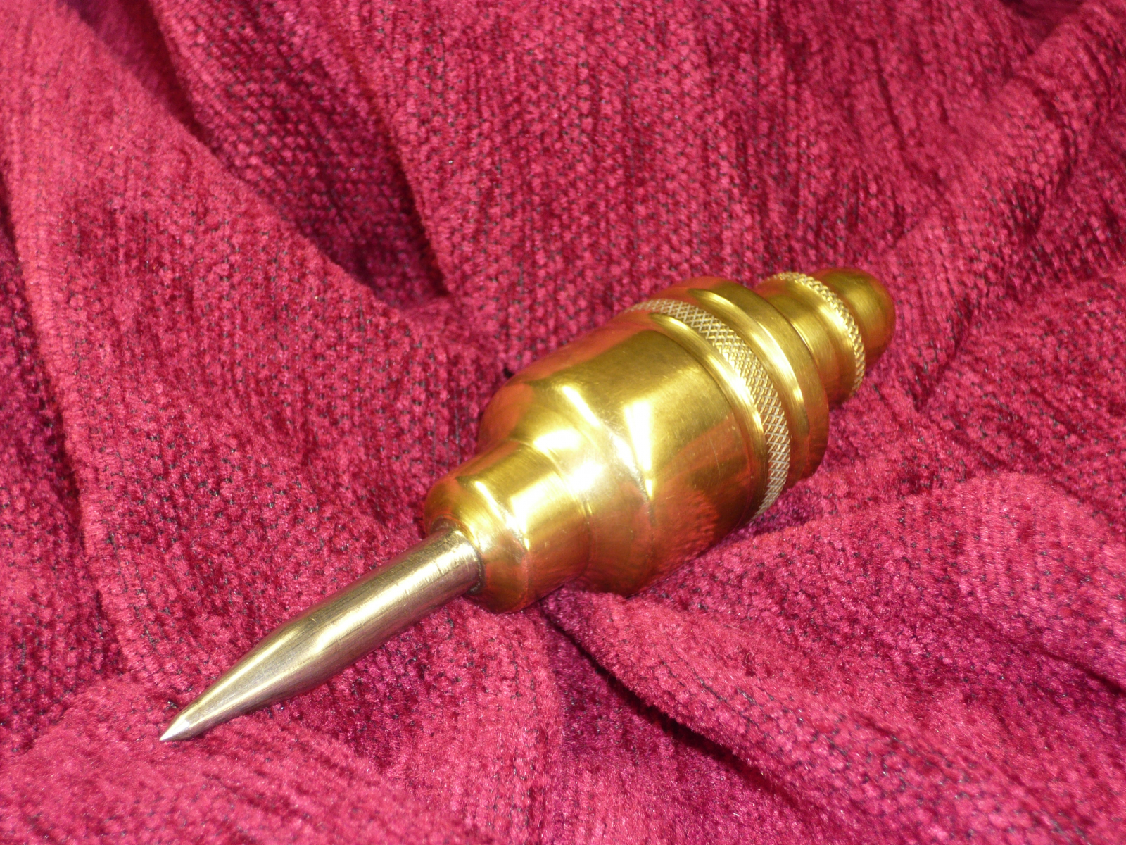 Antiques - INSTRUMENTAL PLUMB BOB IN A PECULIAR WAY. YELLOW BRONZE. WITHOUT NUT.