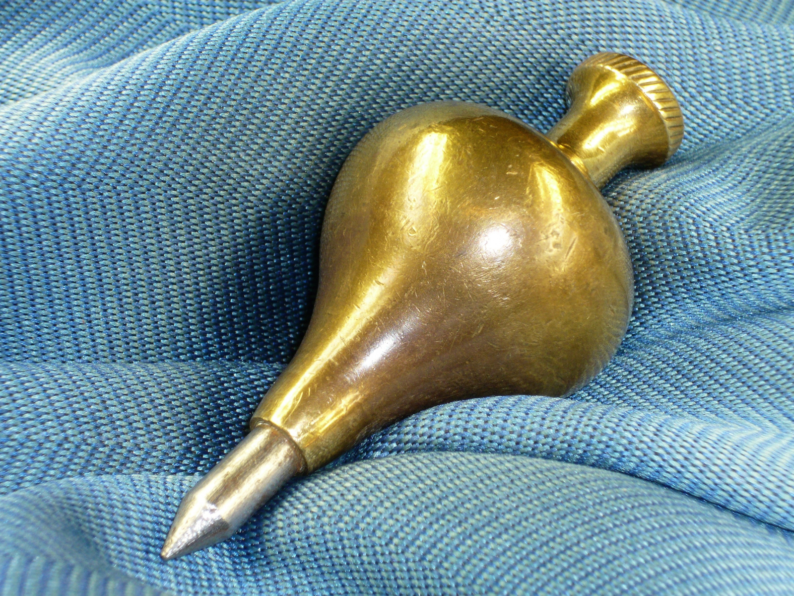 Antiques - INSTRUMENTAL PLUMMET. PEAR. IRON AND BRONZE. NUTLESS.