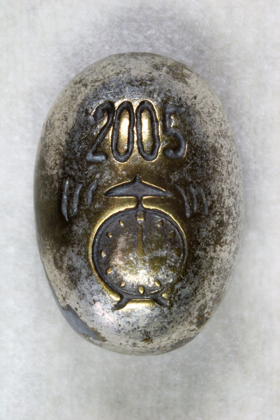 Antiguedades - ELIPSOIDE DE RESINA. CONMEMORATIVA AÑO 2005.