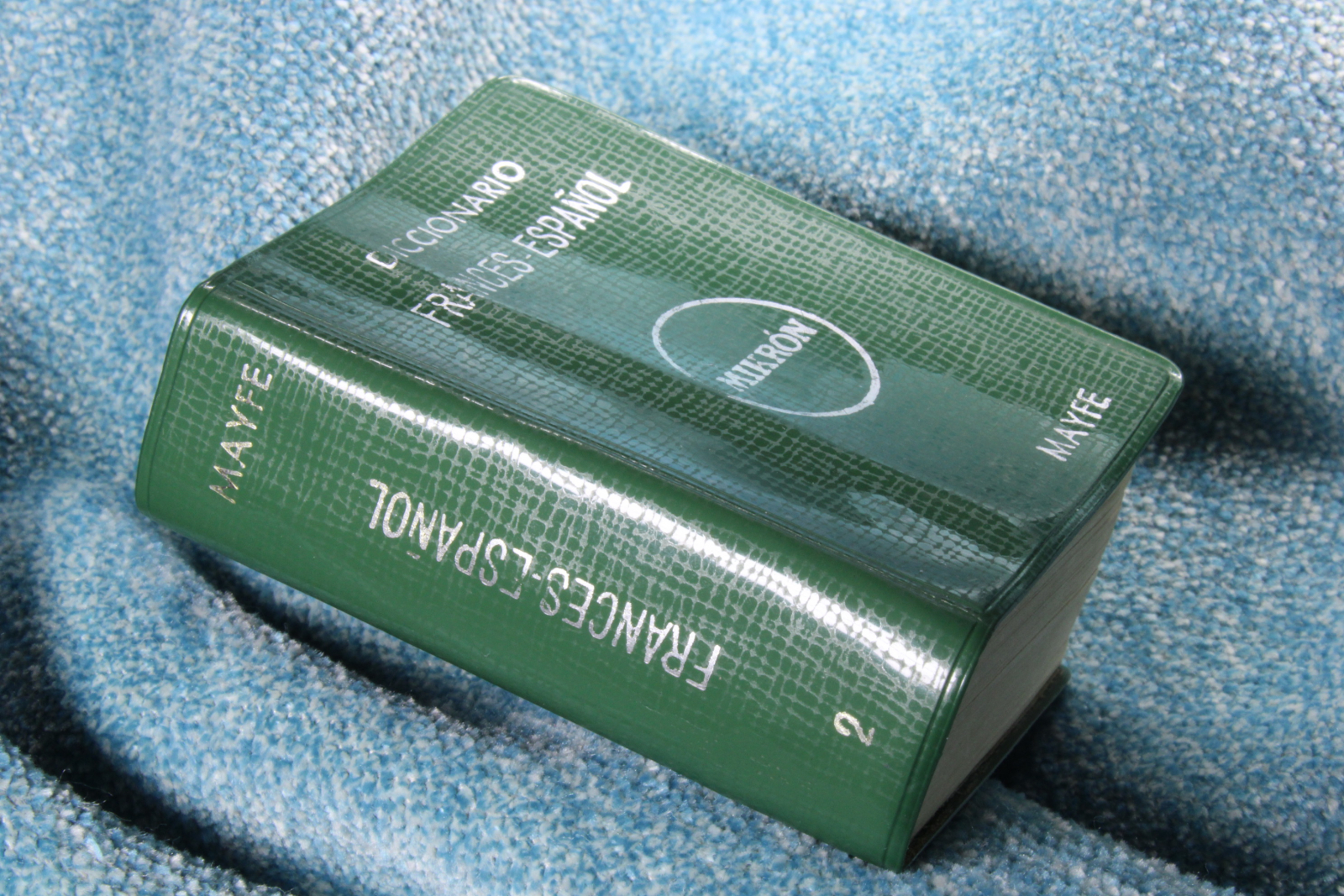 Antiques - MINIATURE BOOK FRENCH SPANISH DICTIONARY. MIKRON. 1967. 