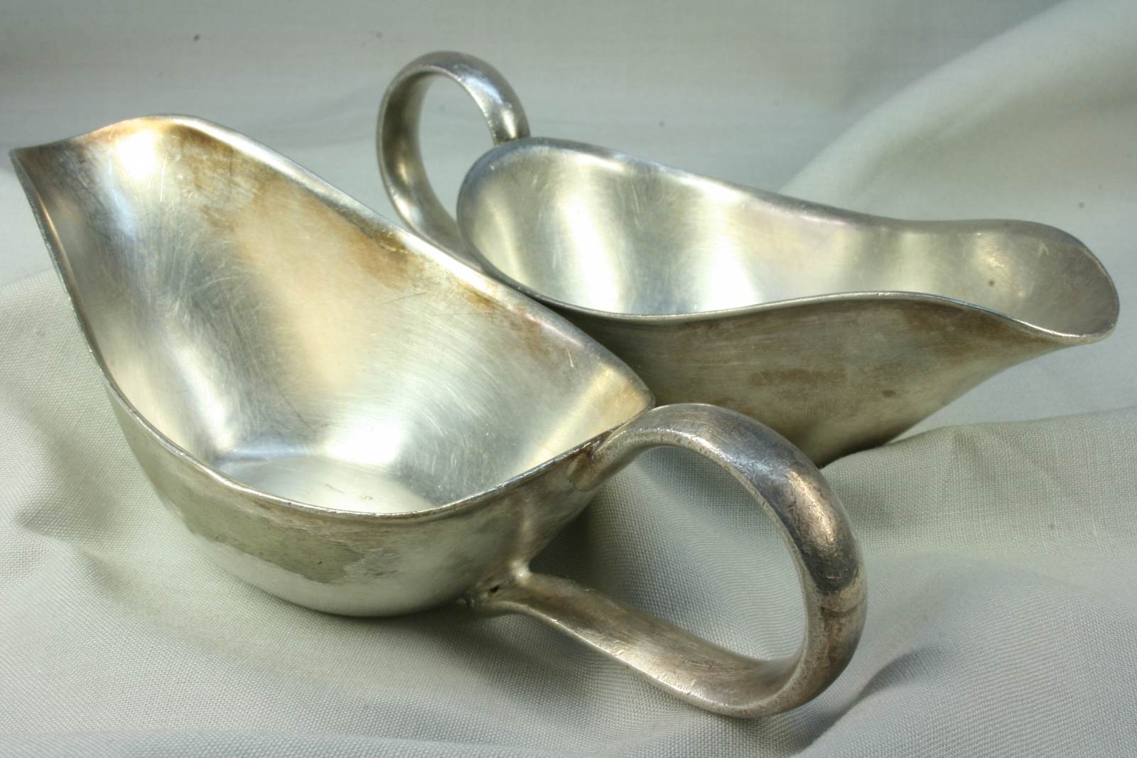 Antiques - SAUCERS ALPACA