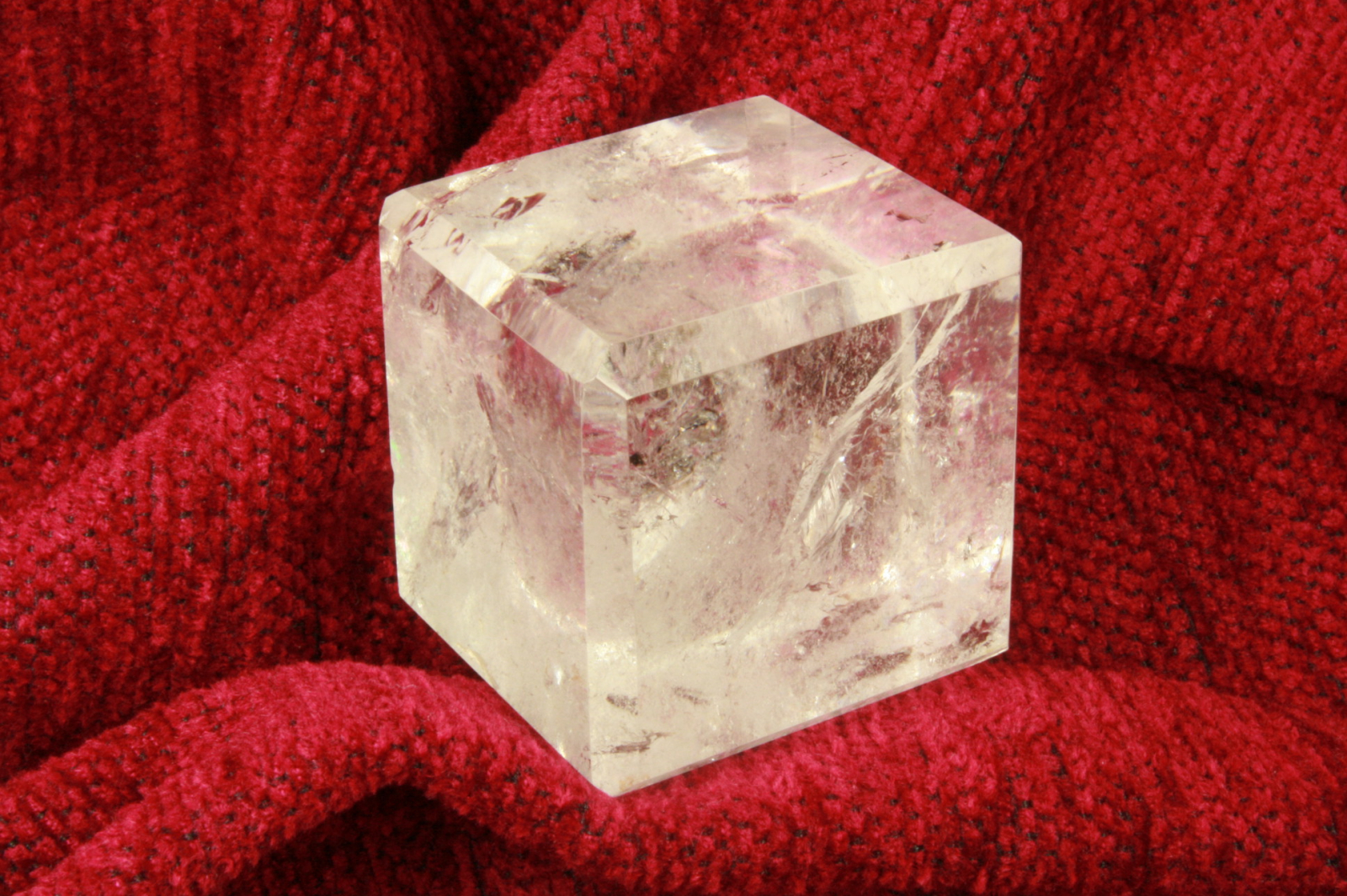 Antiques - ROCK CRYSTAL CUBE (T)
