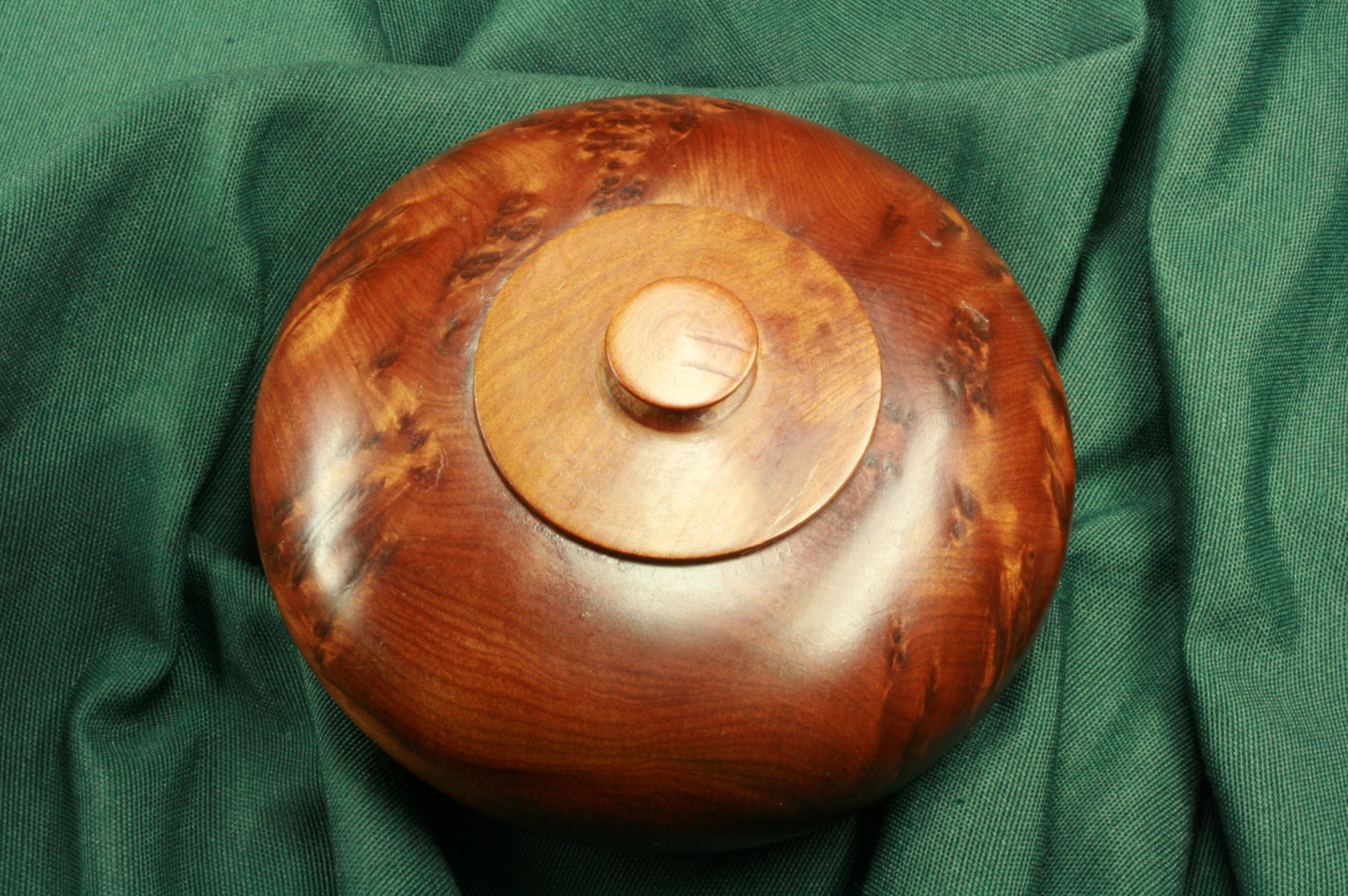 Antiques - BOX OF OLIVE ROOT. (T)