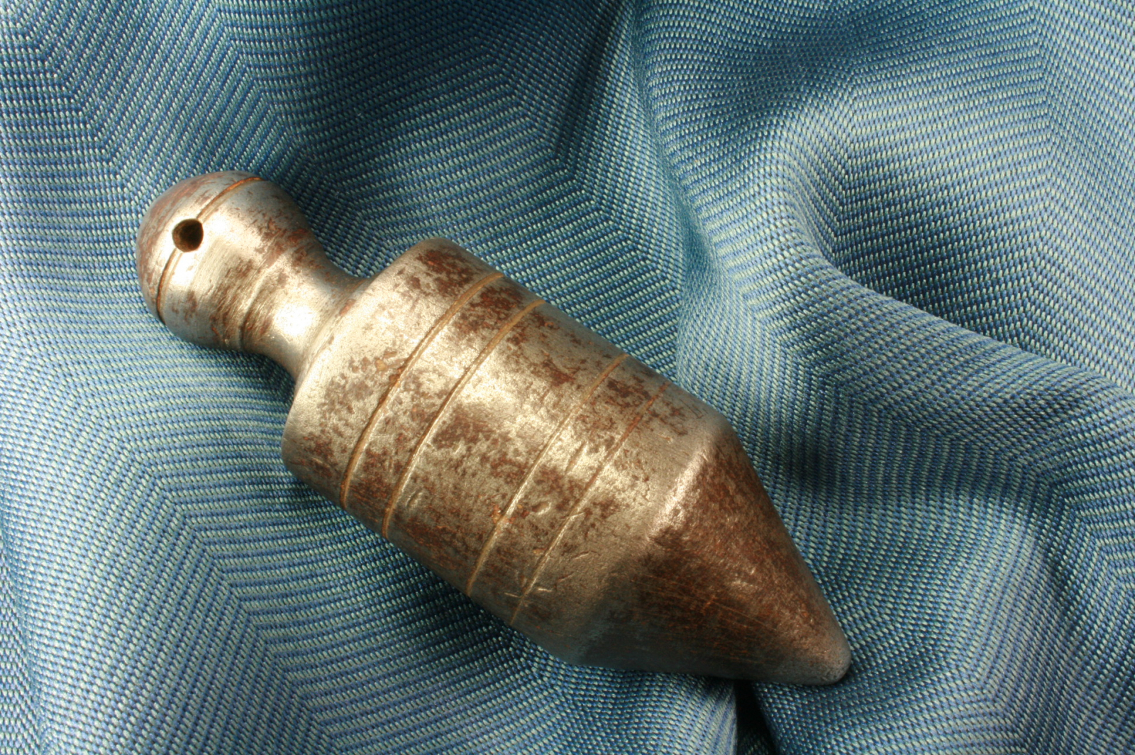 Antiques - PLUMB BOB CONSTRUCTION. FIXED HEAD. 19TH CENTURY