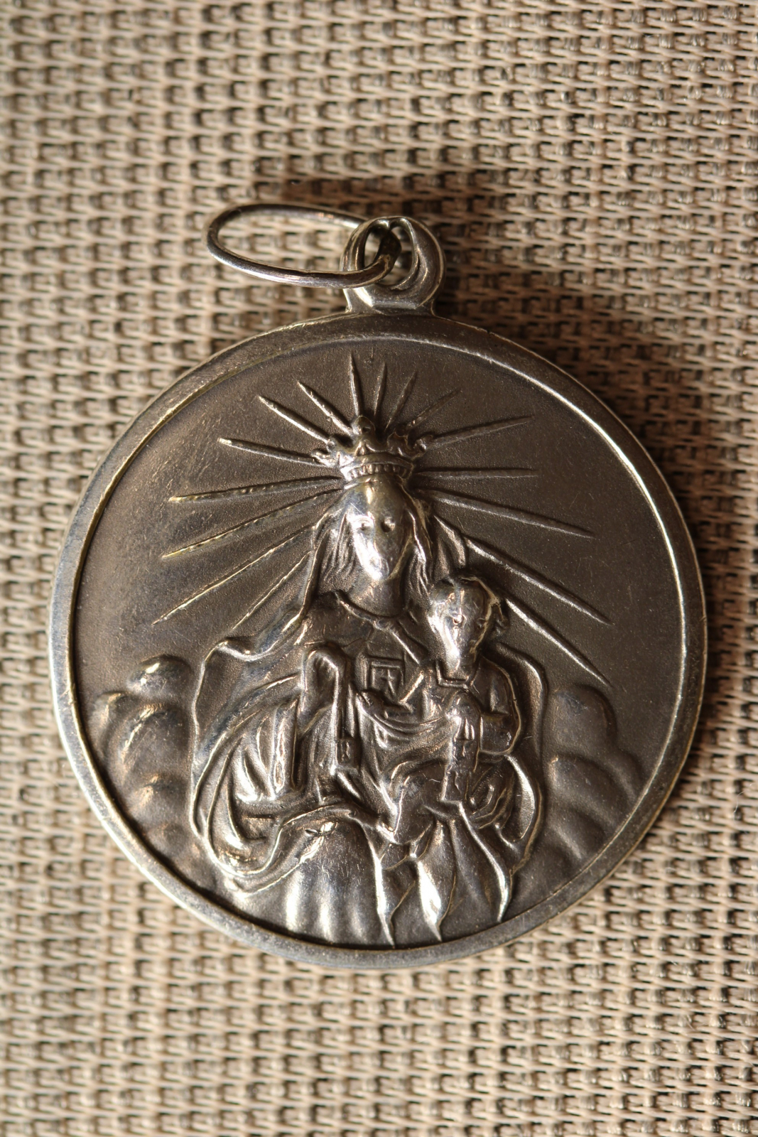 Antiques - MEDAL VIRGEN DEL CARMEN AND SACRED HEART. (T)