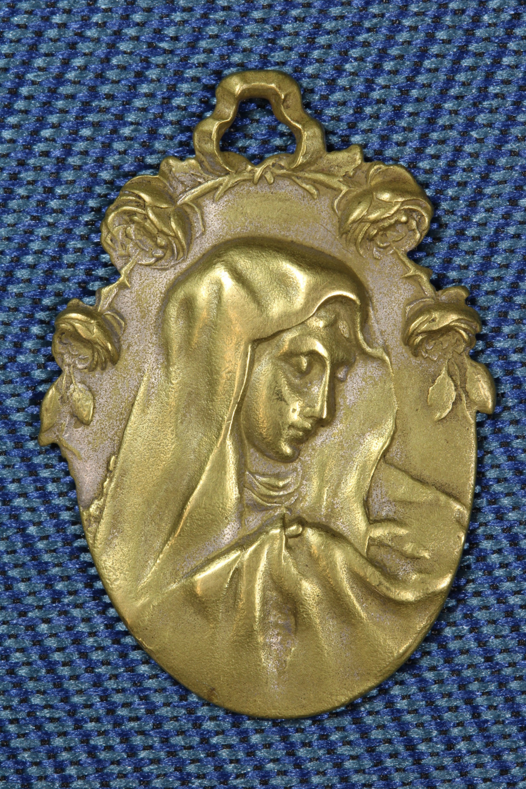 Antiques - MODERNIST MEDAL VIRGIN AND SACRED HEART.