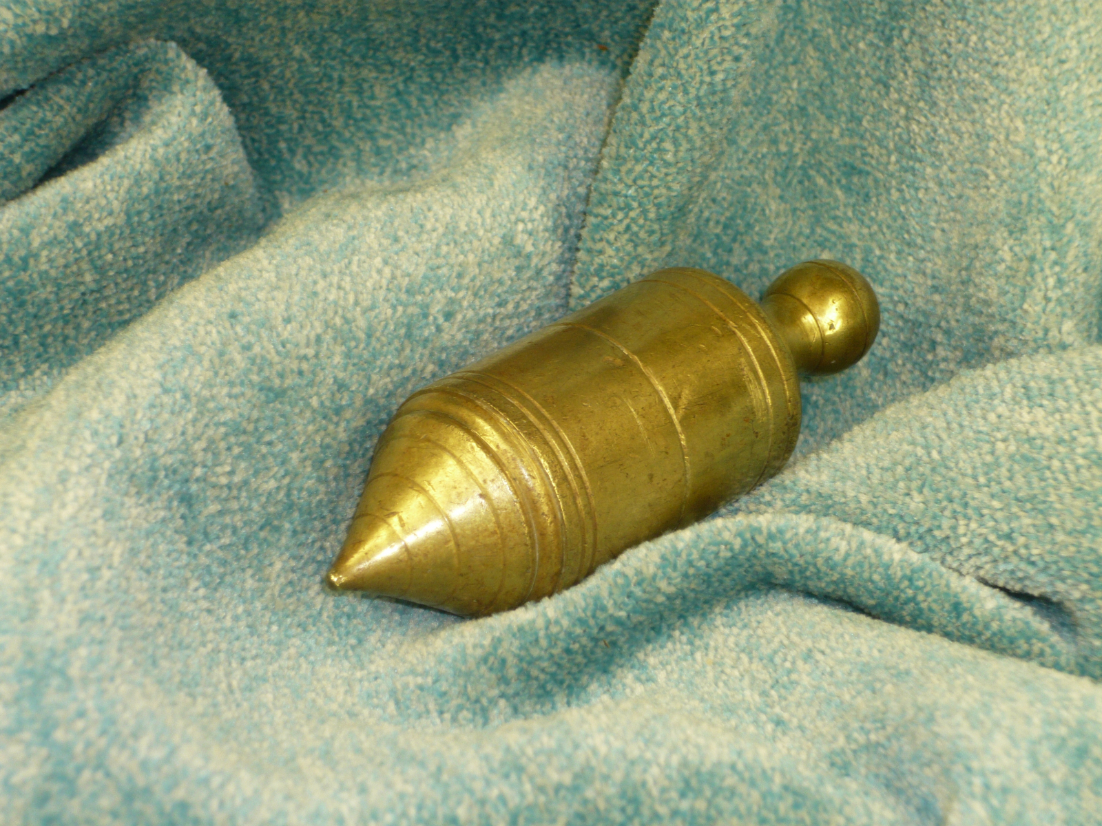 Antiques - PLUMB BOB HOLLOW CONSTRUCTION. 20TH CENTURY