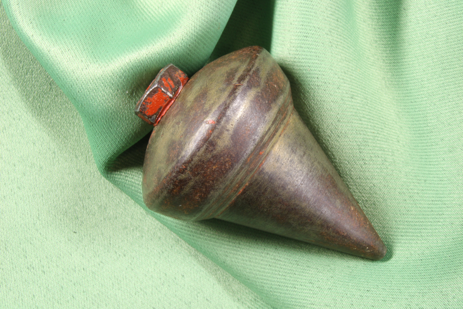 Antiguedades de instrumental iron plumb bob