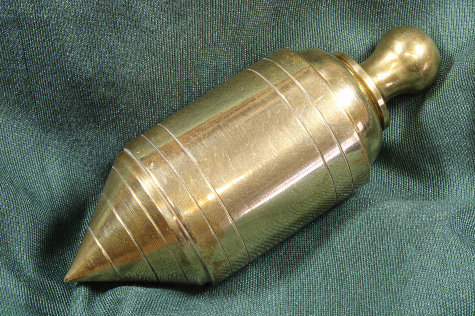 Antiques - BRASS HOLLOW PLUMB BOB. ACTUAL. (T)
