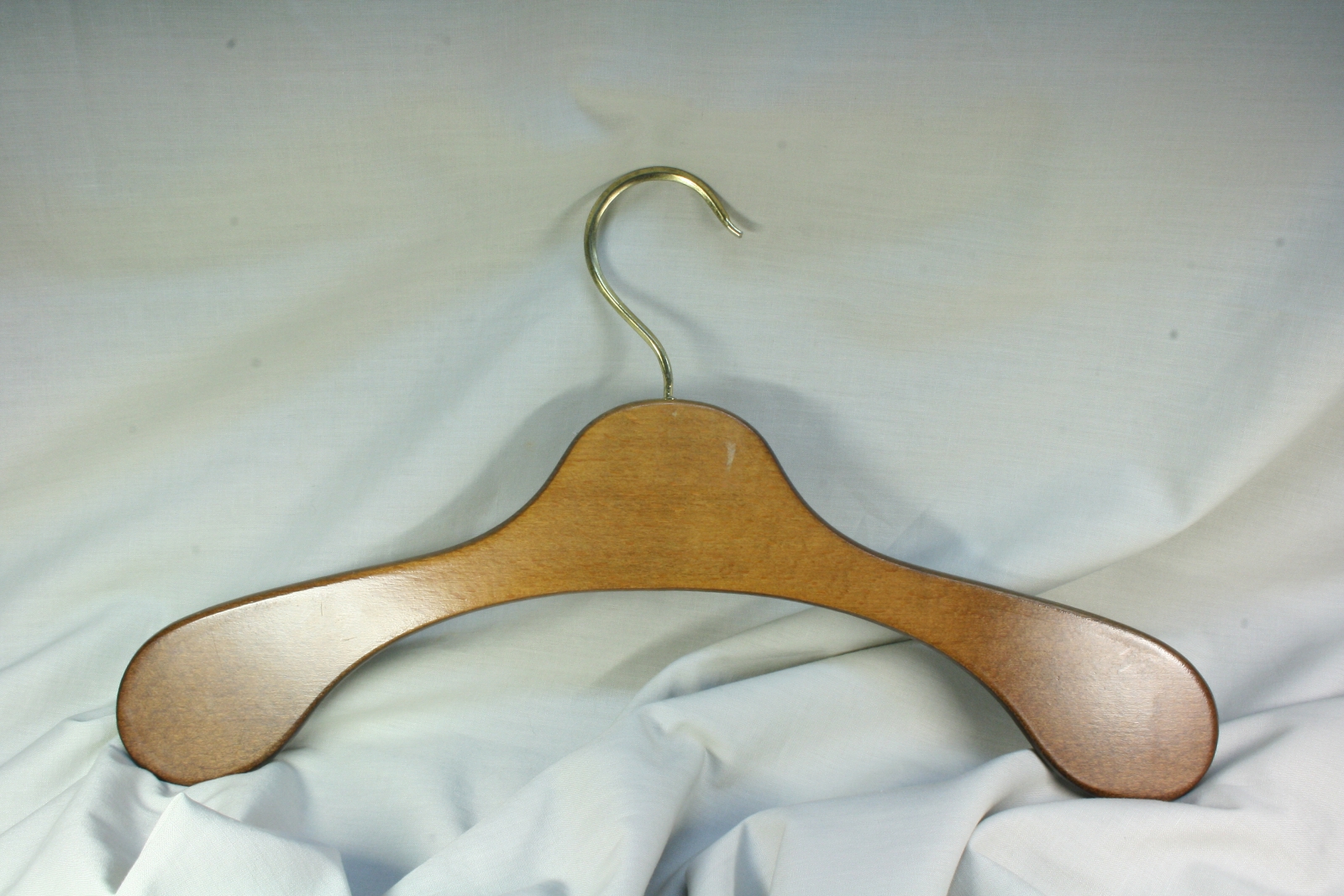 Antiques - WIDE HANGER WOOD.