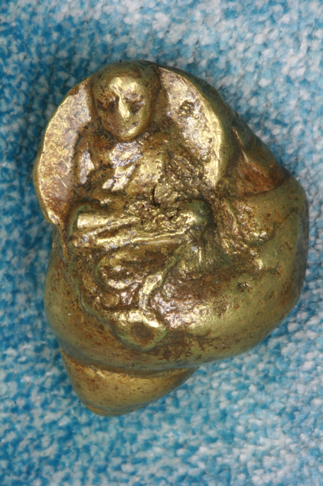 Antiques - CONCH WITH BUDDHA. MINIATURE. RARE.