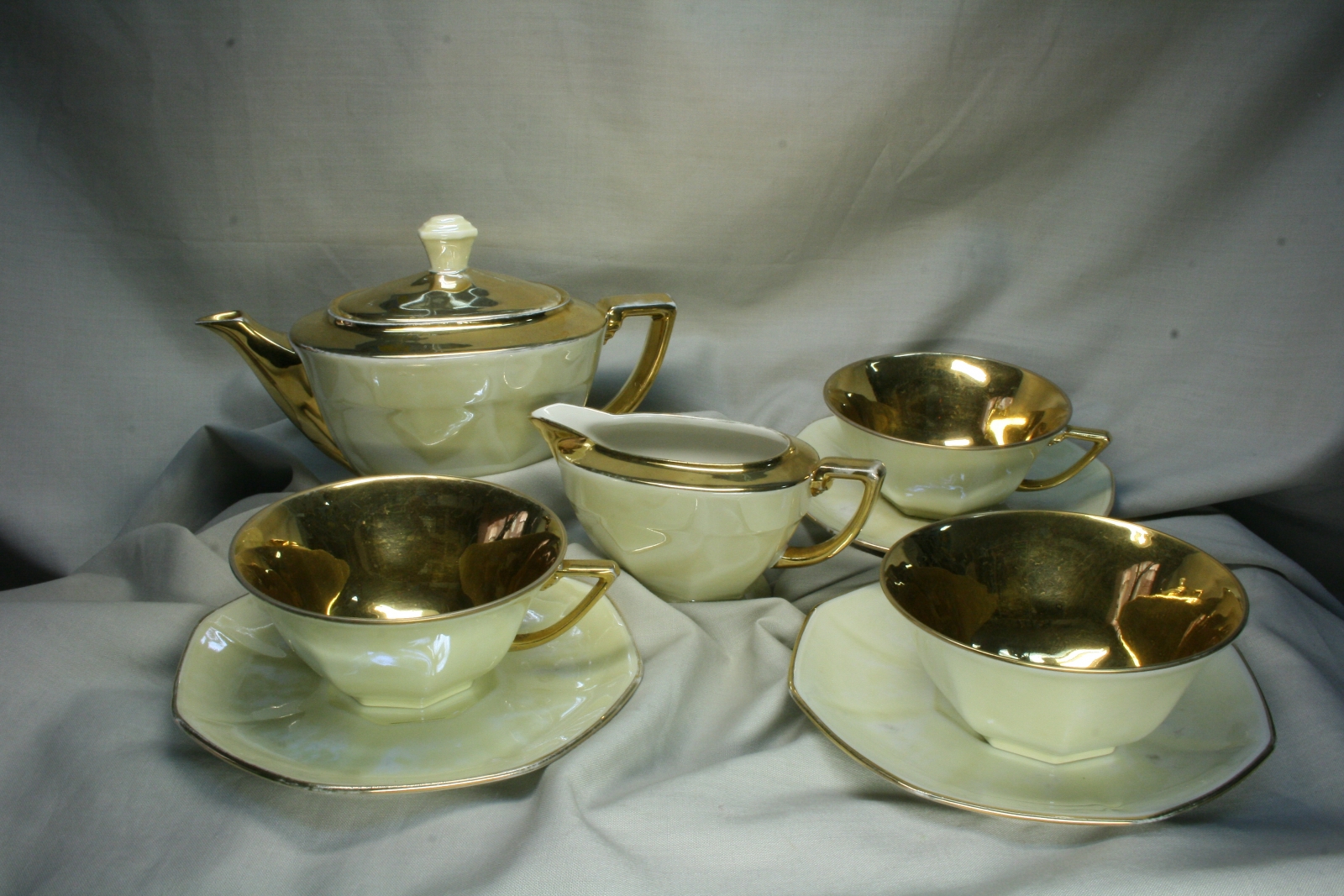 Antiques - ART DECO TEA SET. LIMOGES. FRANCE