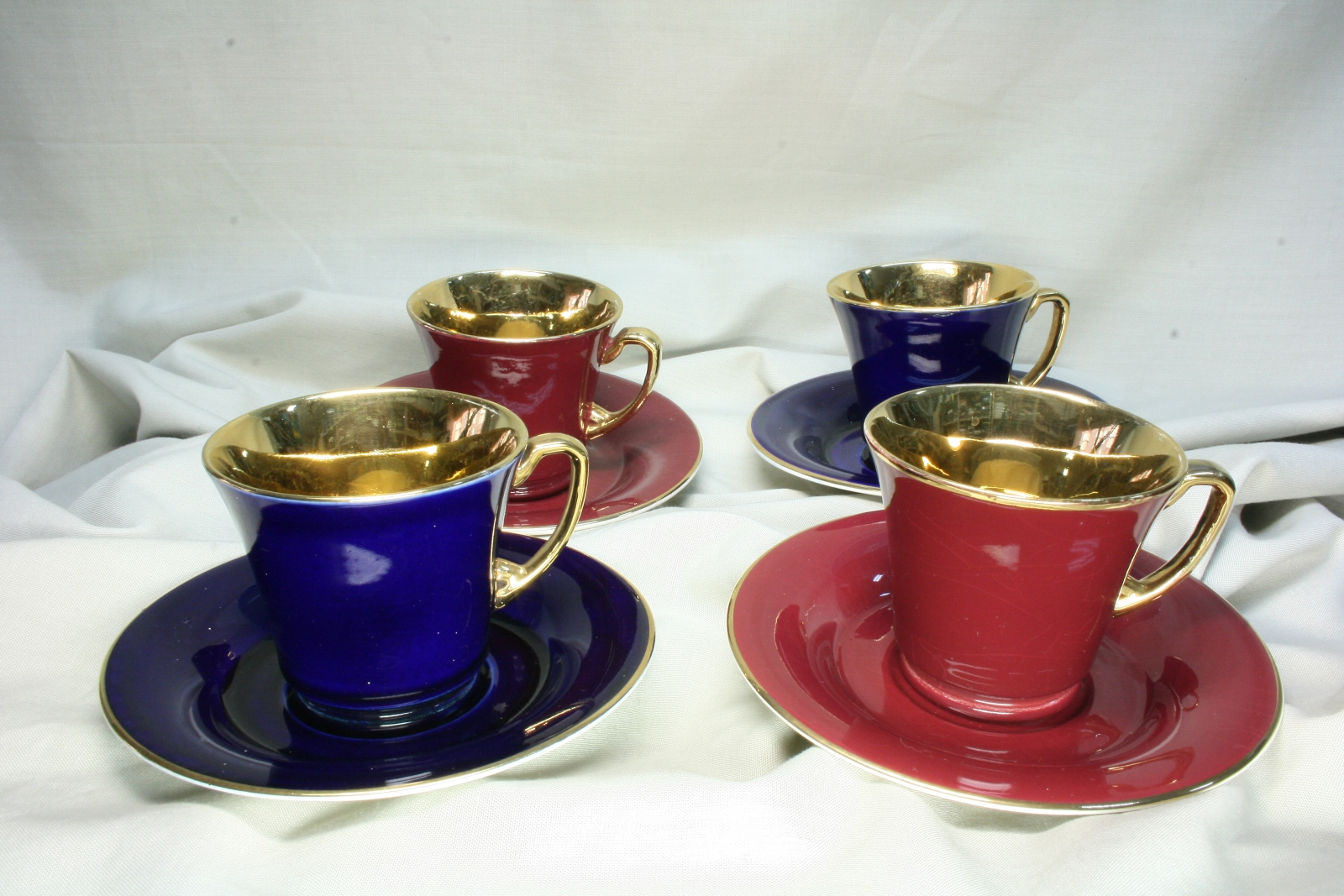 Antiguedades - CONJUNTO DE TAZAS. PORCELANA INGLESA. BAÑO ORO. CROWN DEVON FIELDINC´S