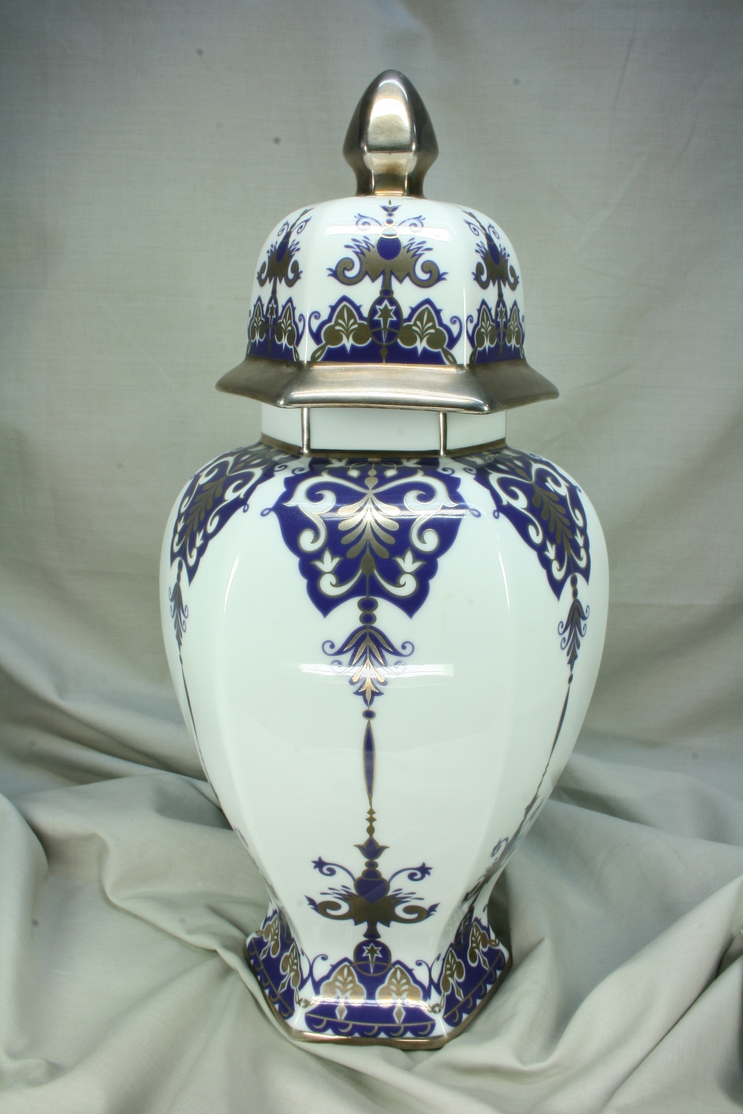 Antiguedades - TIBOR CASA BOHEMIA. INCRUSTACIÓN PLATA. PORCELANA ESPAÑOLA. (T)