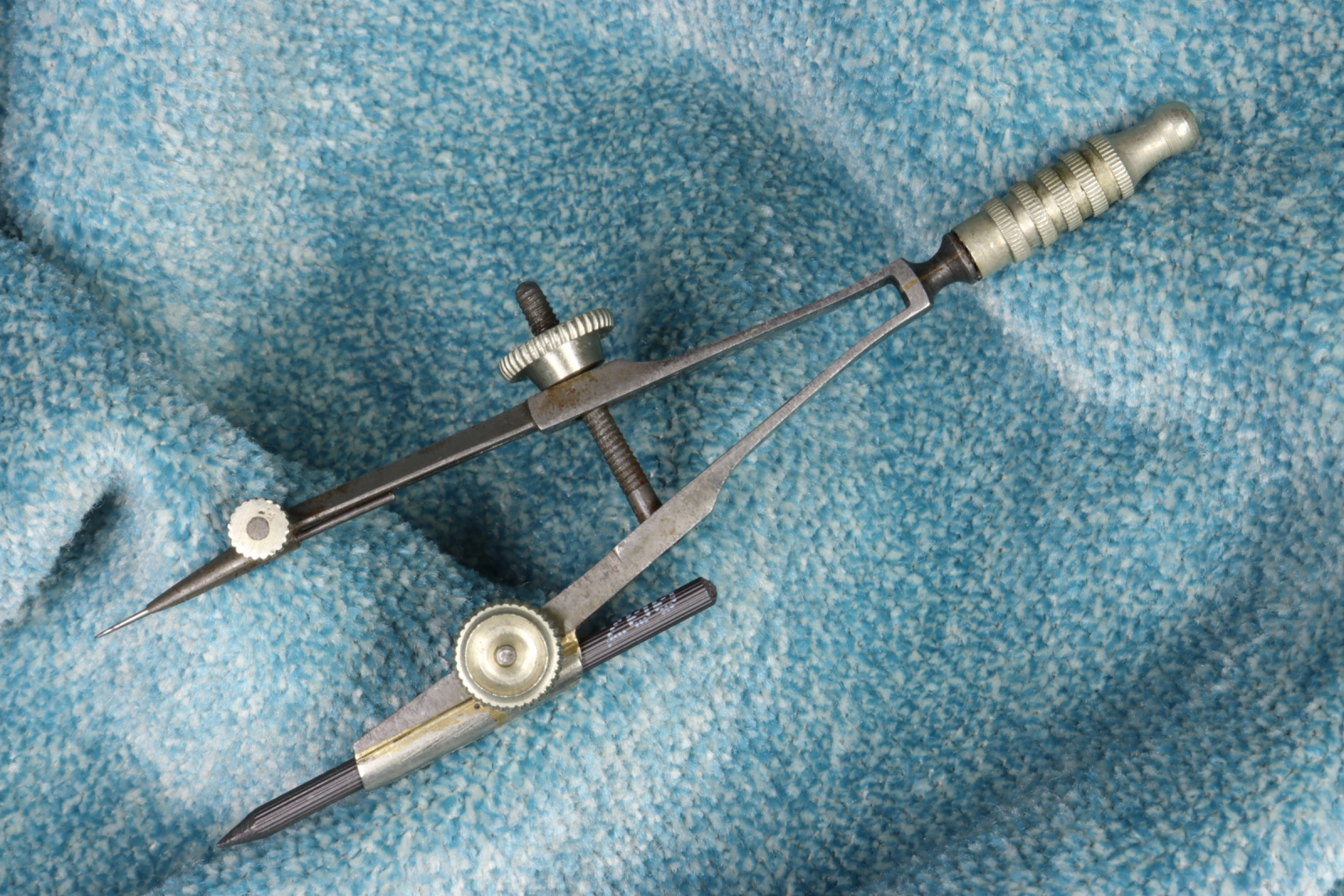 Antiques - PENCIL HOLDER. METAL. S.XX