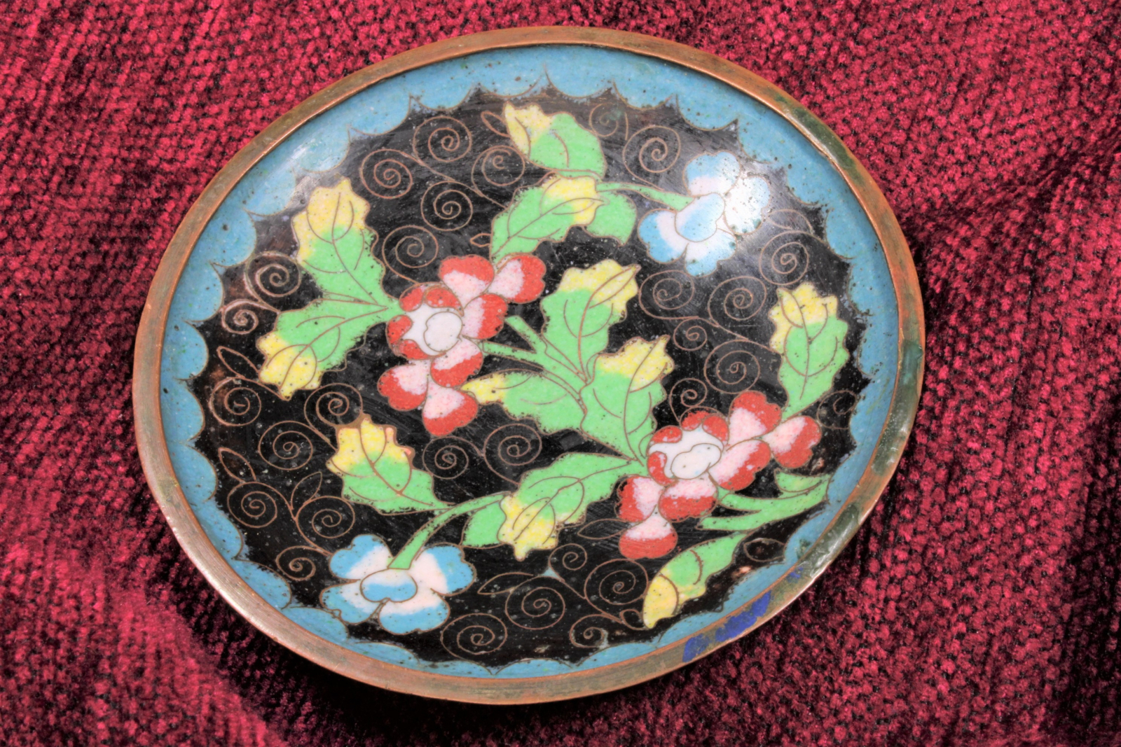 Antiques - CHINESE CLOISONNÉ ENAMEL DISH. S.XIX. (T)