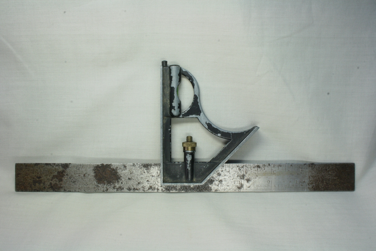 Antiques - LEVEL IRON RULE. ENGLISH SYSTEM.