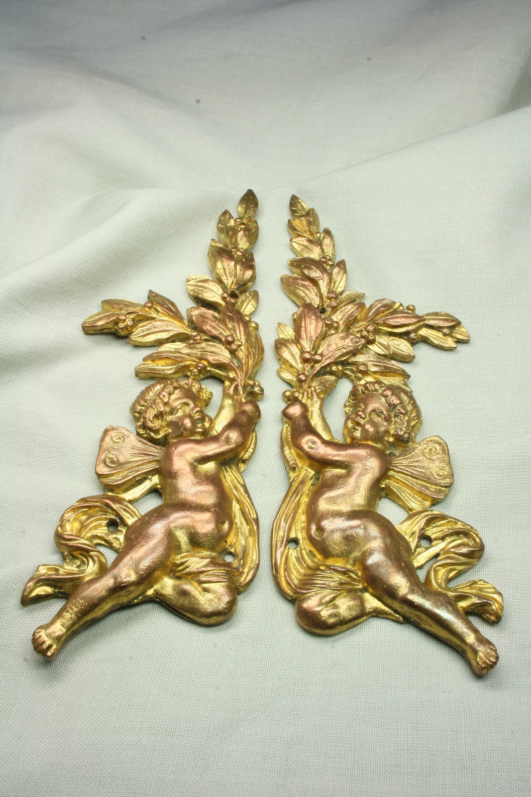Antiques - BRONZE SCONCES. ANGELS. CHILDREN.